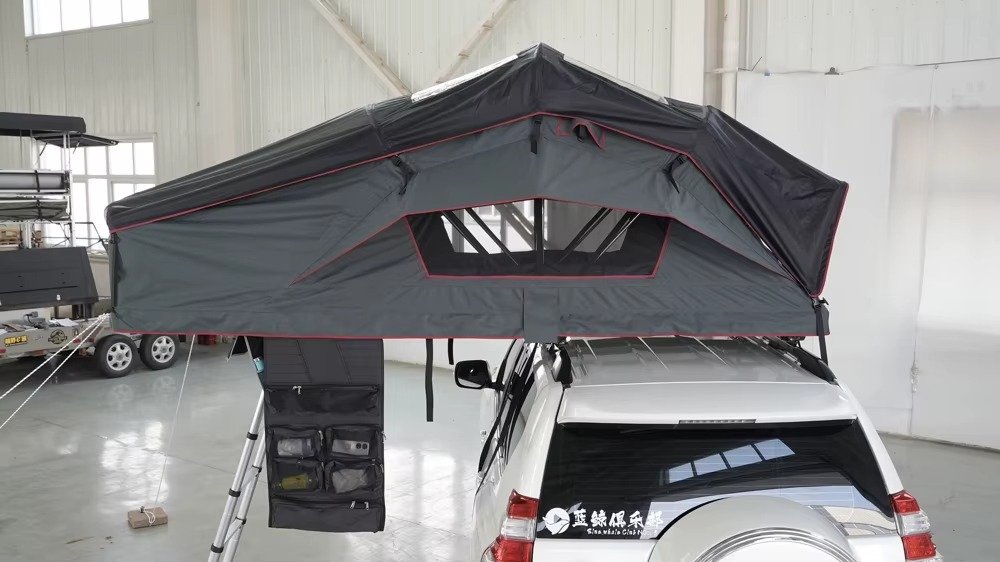 SUV Side Awning Tent with Enclosed Annex Room